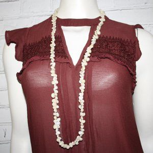 Beautiful vintage cream shell necklace 38"